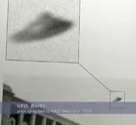 Pravděpodobně létající talíř typ »Freiburg« nad nacistickým Berlínem v roce 1935
